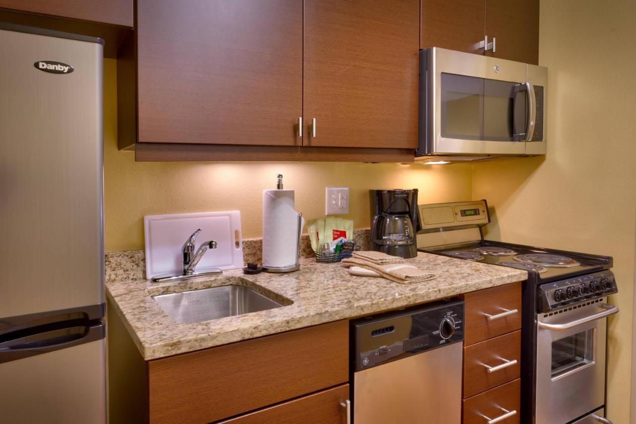 Towneplace Suites By Marriott Dickinson Εξωτερικό φωτογραφία