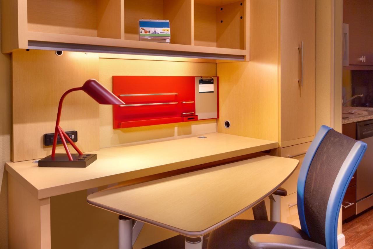 Towneplace Suites By Marriott Dickinson Εξωτερικό φωτογραφία