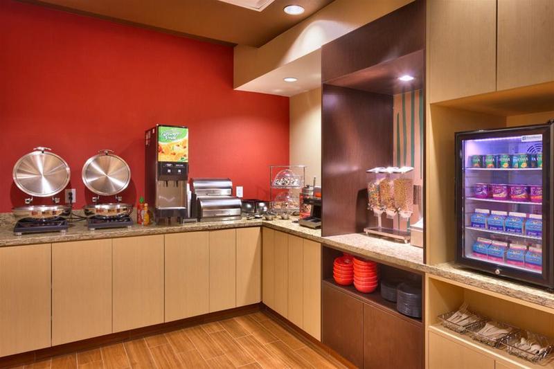 Towneplace Suites By Marriott Dickinson Εξωτερικό φωτογραφία