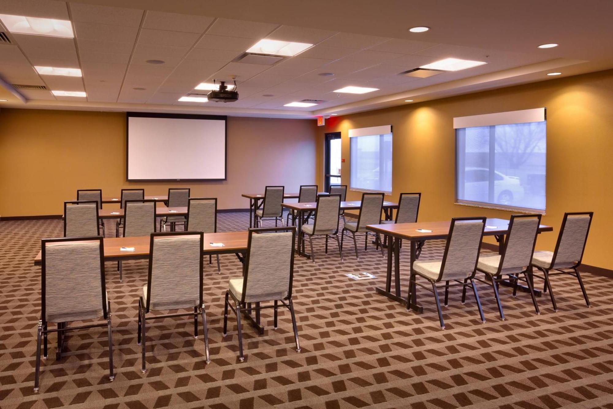 Towneplace Suites By Marriott Dickinson Εξωτερικό φωτογραφία