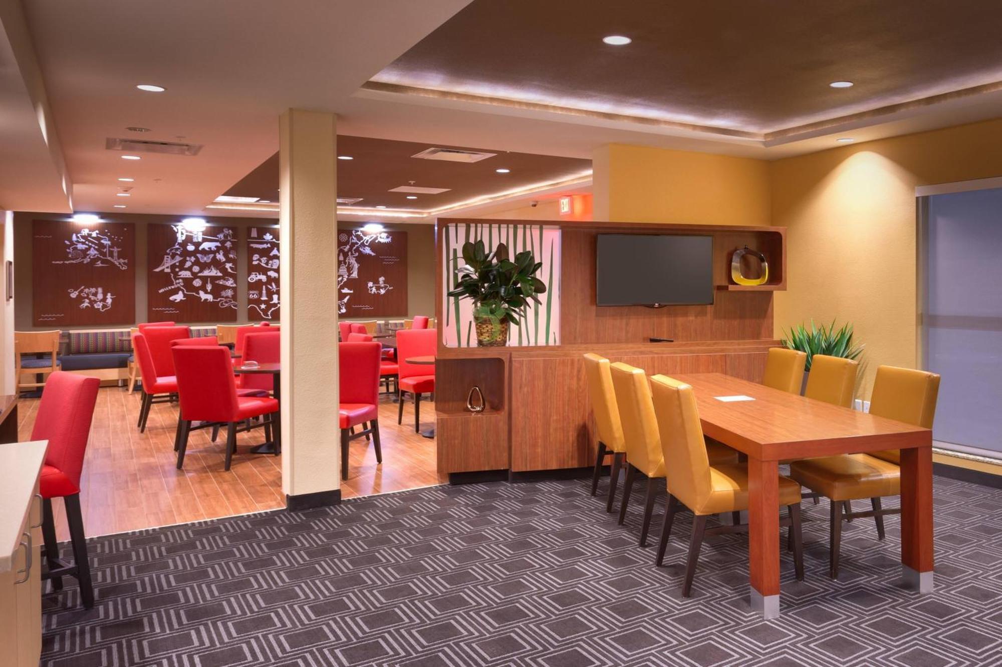 Towneplace Suites By Marriott Dickinson Εξωτερικό φωτογραφία