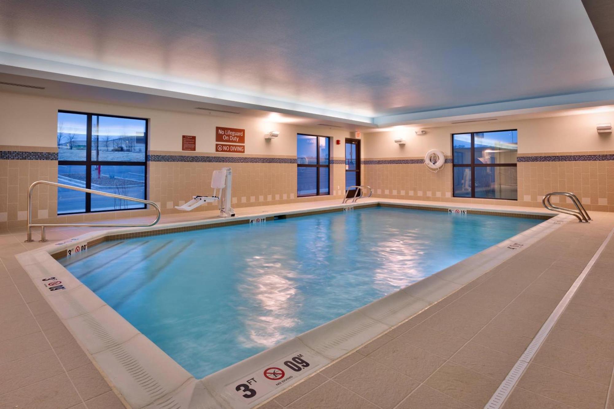 Towneplace Suites By Marriott Dickinson Εξωτερικό φωτογραφία